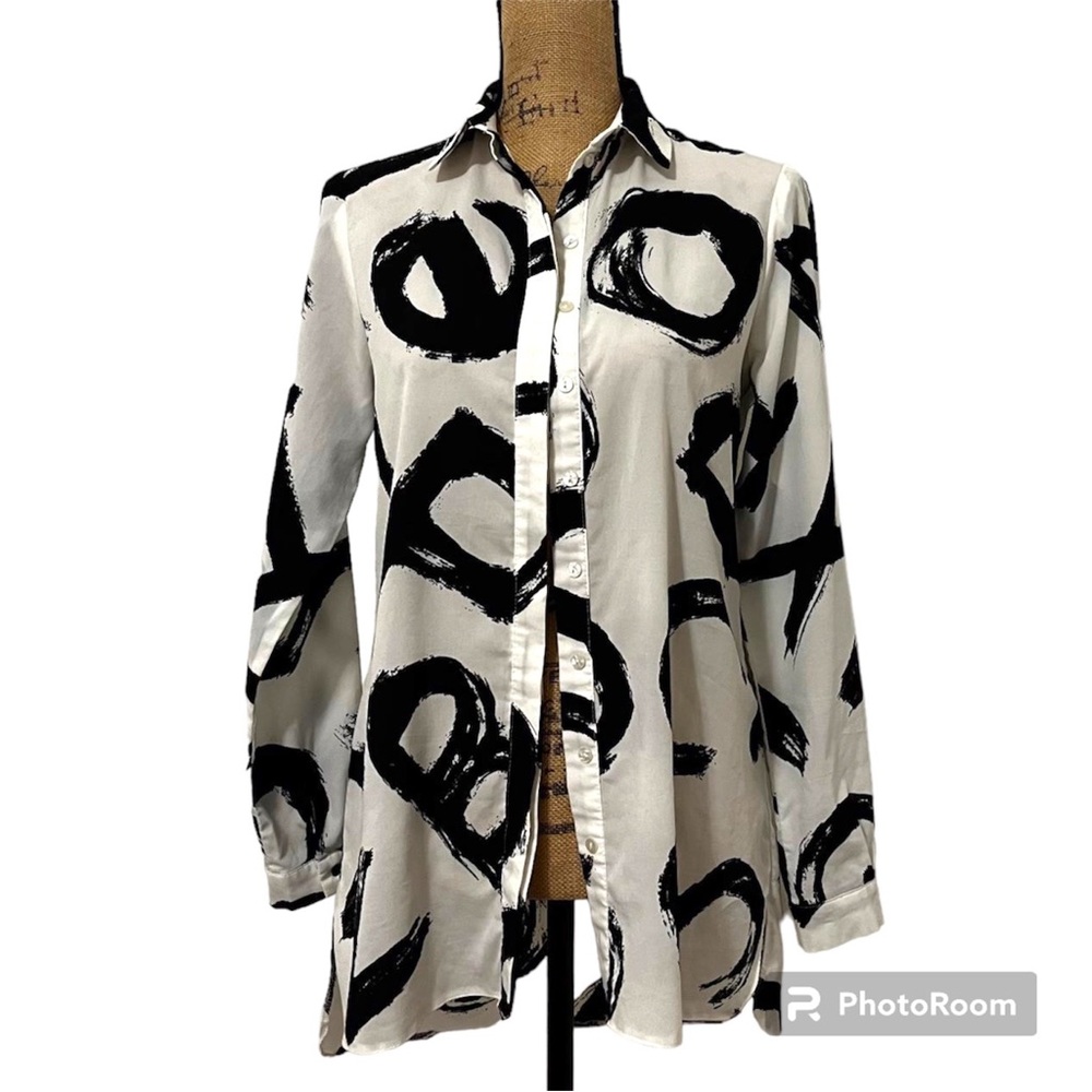 George Alphabetical Pattern Women’ shirt, Size 6 US